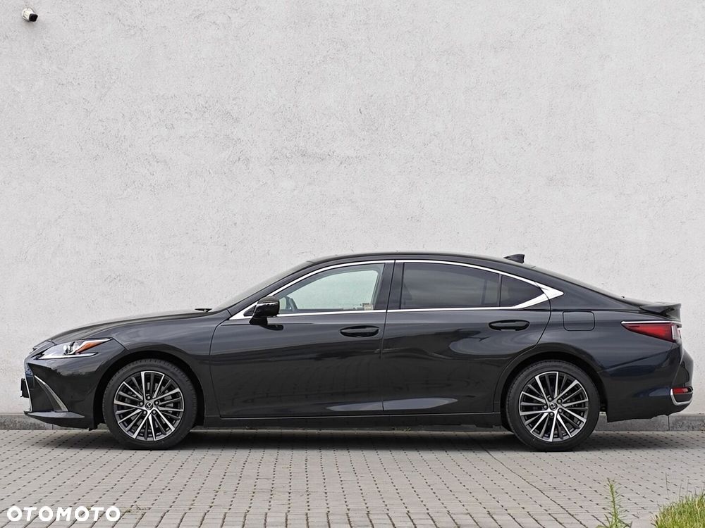 Lexus ES 300h Business Edition - 8
