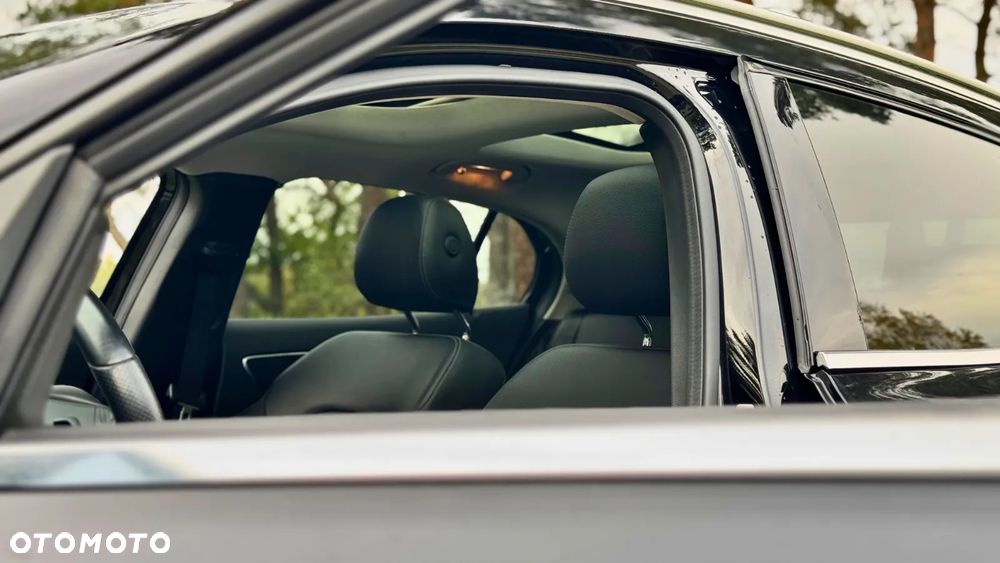 Mercedes-Benz GLA 250 7G-DCT AMG Line - 13