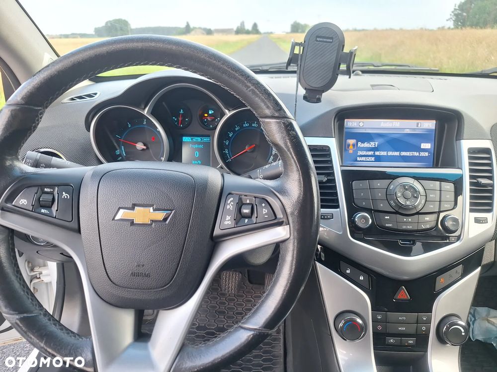 Chevrolet Cruze - 11