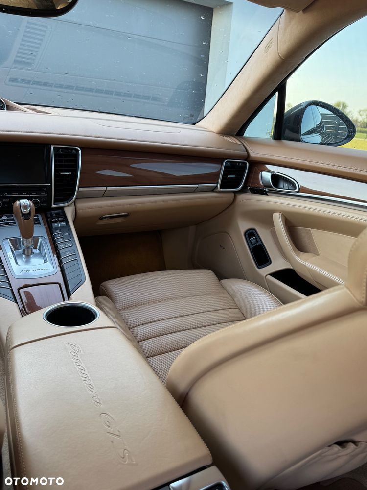 Porsche Panamera GTS - 15