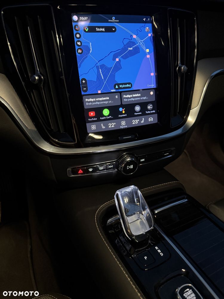 Volvo S60 T8 Recharge AWD Plus Dark - 18