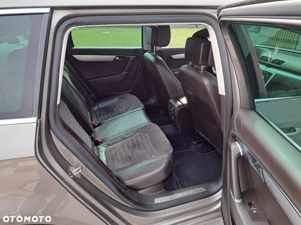 Volkswagen Passat 2.0 TDI DSG BlueMotion Technology Highline - 25