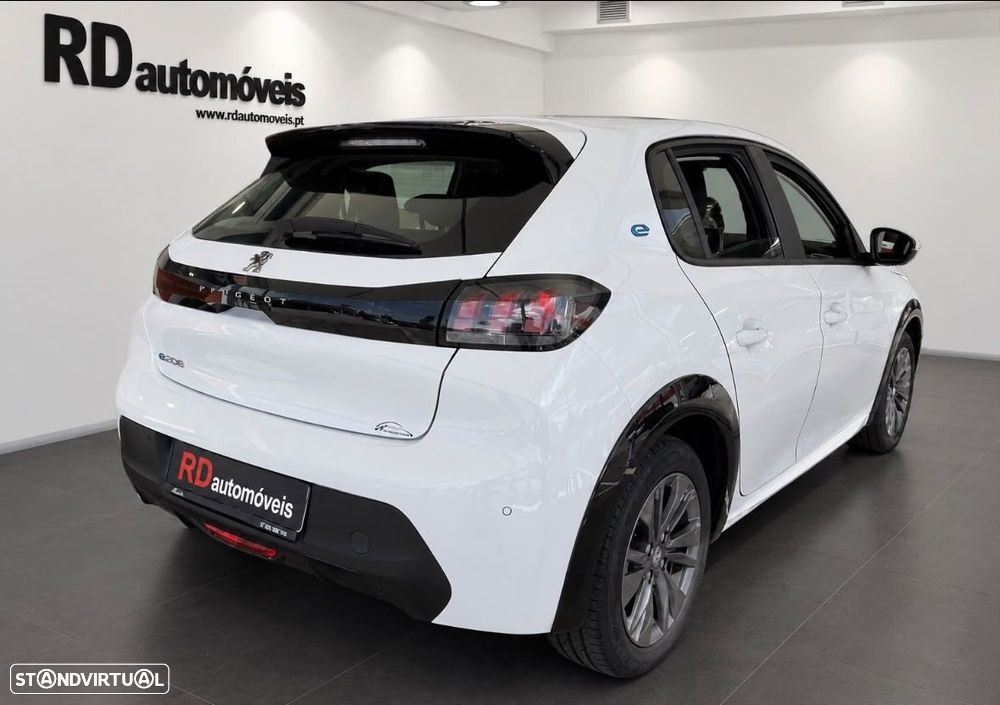 Peugeot e-208 - 6