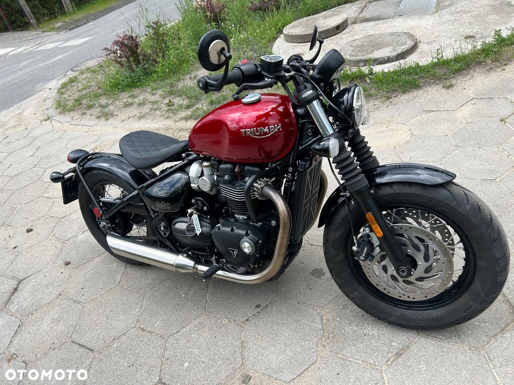 Triumph Bonneville Bobber - 18