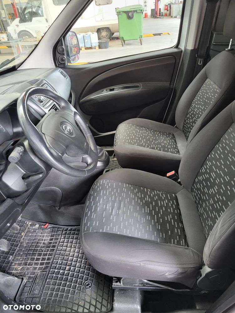 Opel Combo - 2