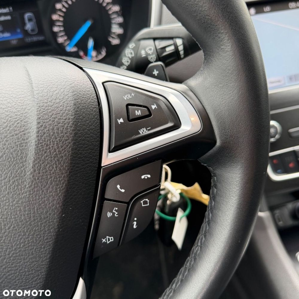 Ford Mondeo - 23