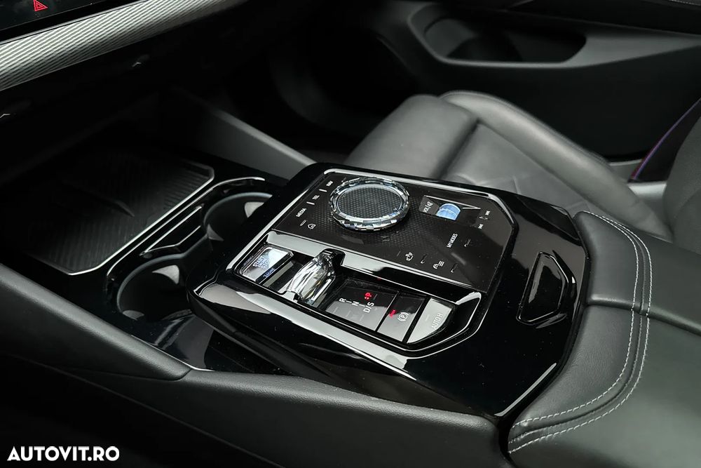 BMW 5 Series 2023 — imagine 14