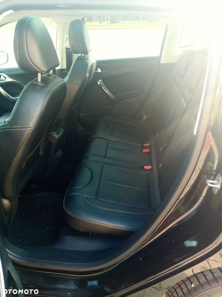 Peugeot 2008 - 8