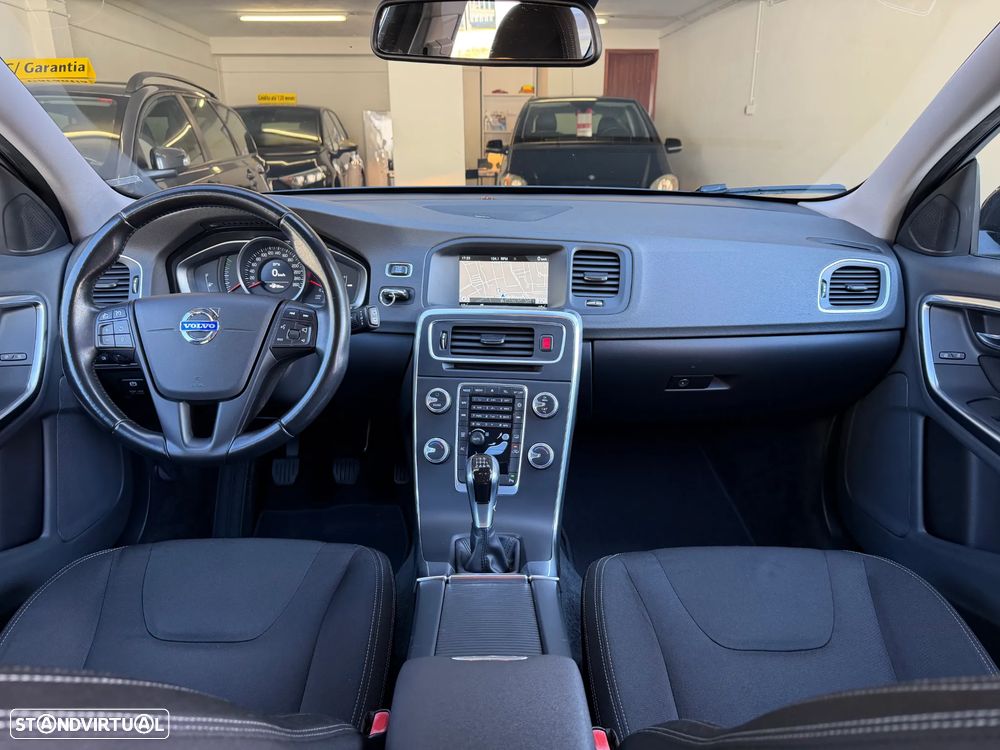 Volvo V60 2.0 D4 Momentum Eco - 9