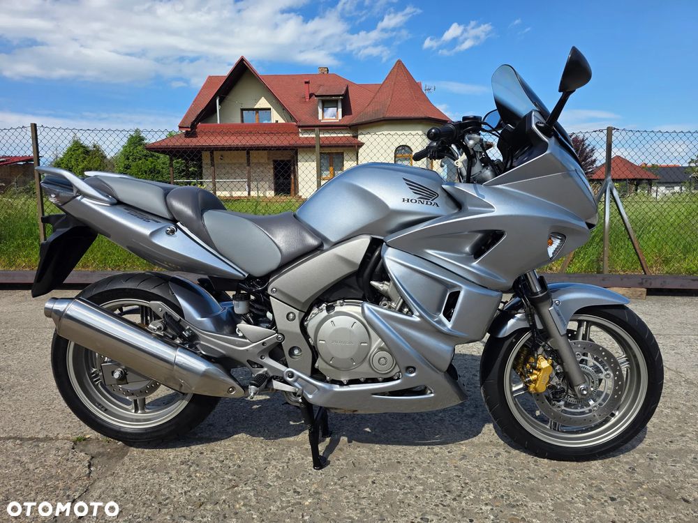 Honda CBF - 8