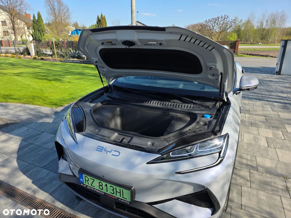 BYD Sealion 7 - 17