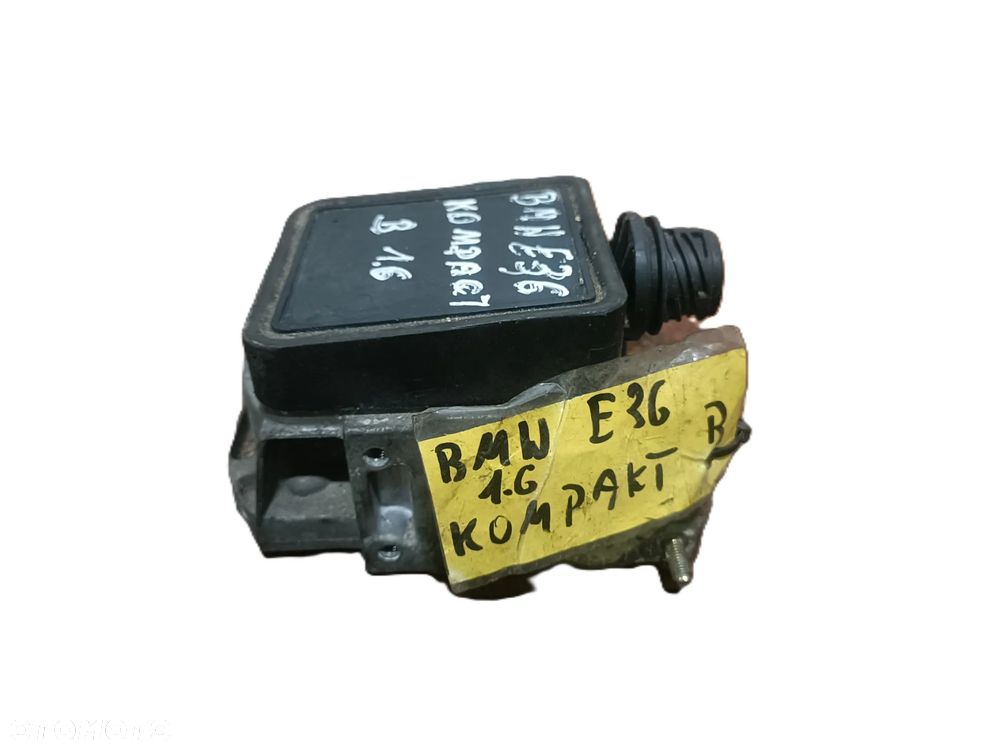 BMW E36 COMPACT 90-99 r. 1,6 B PRZEPŁYWOMIERZ BOSCH 0280200204 + - 1