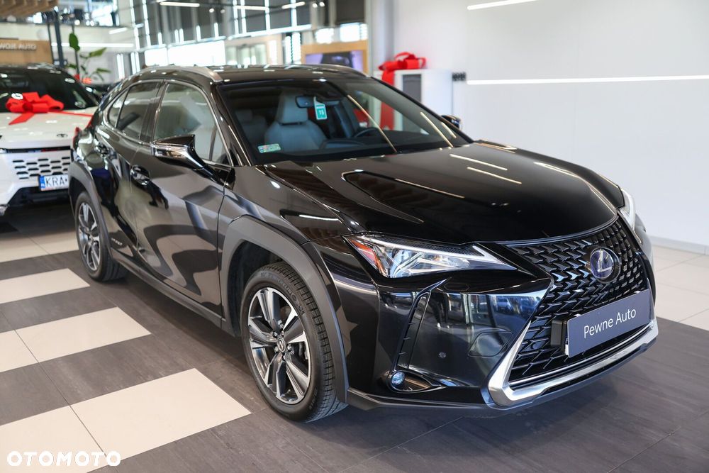 Lexus UX - 3