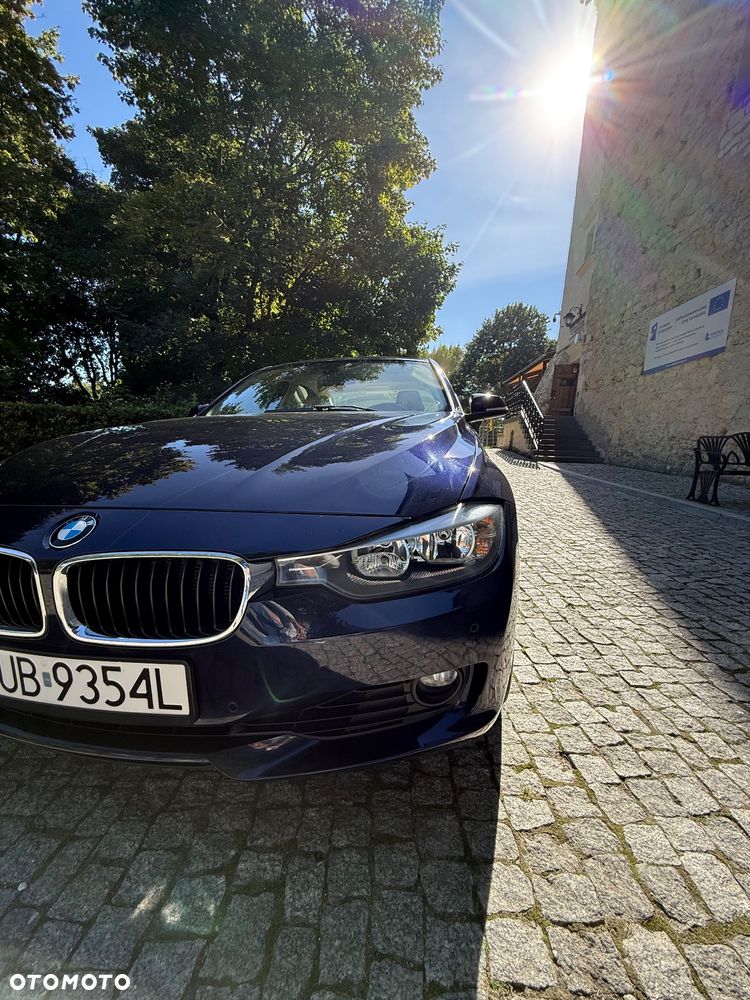 BMW Seria 3 328i xDrive - 18