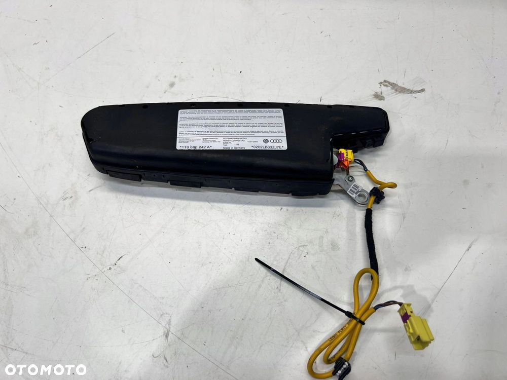 PODUSZKA FOTELA PRAWY PRZÓD AUDI A3 8P 1T0880242A - 1