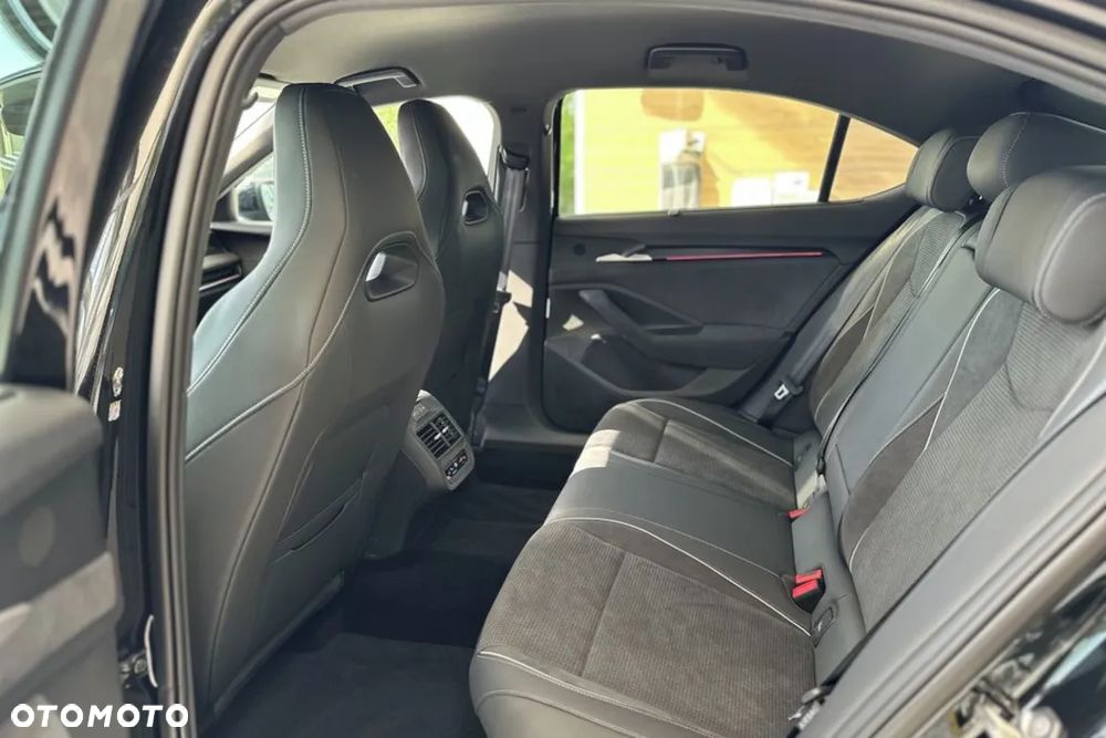 Skoda Superb 2.0 TDI SCR Sportline DSG - 14