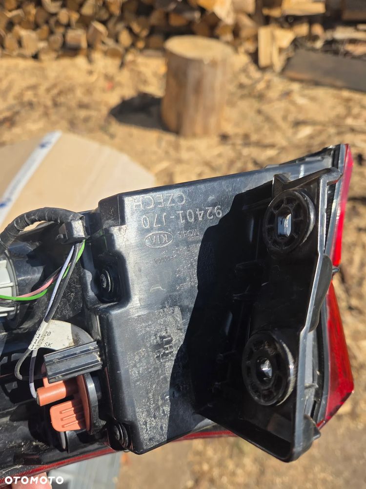 Lampa lewa lewy tył tylna Kia Ceed III 92401J7050 92401-J7050 92401-J70 - 15