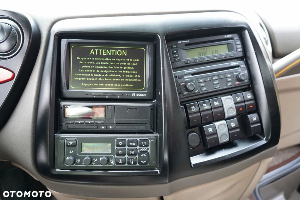 Iveco MAGELYS / EURO 6 / SUPER STAN / TURYSTYCZNY / MANUAL / PRZEBIEG 293 tys km / SPROWADZONY Z FRANCJI / PO KONTRAKCIE SERWISOWYM / - 33