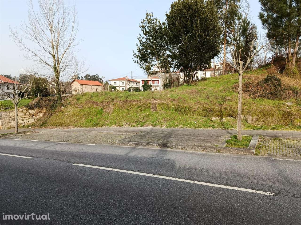 Lote de terreno urbanizado com 270m2 - Grande imagem: 4/4