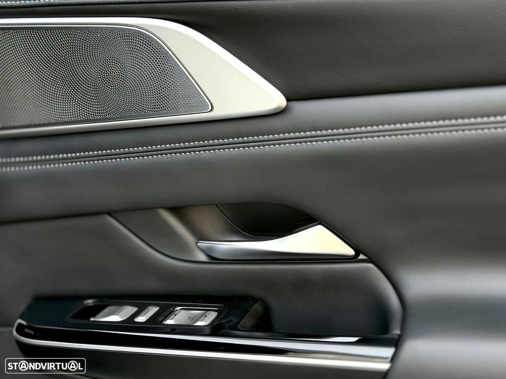 Xpeng G9 98 kWh Long Range - 32