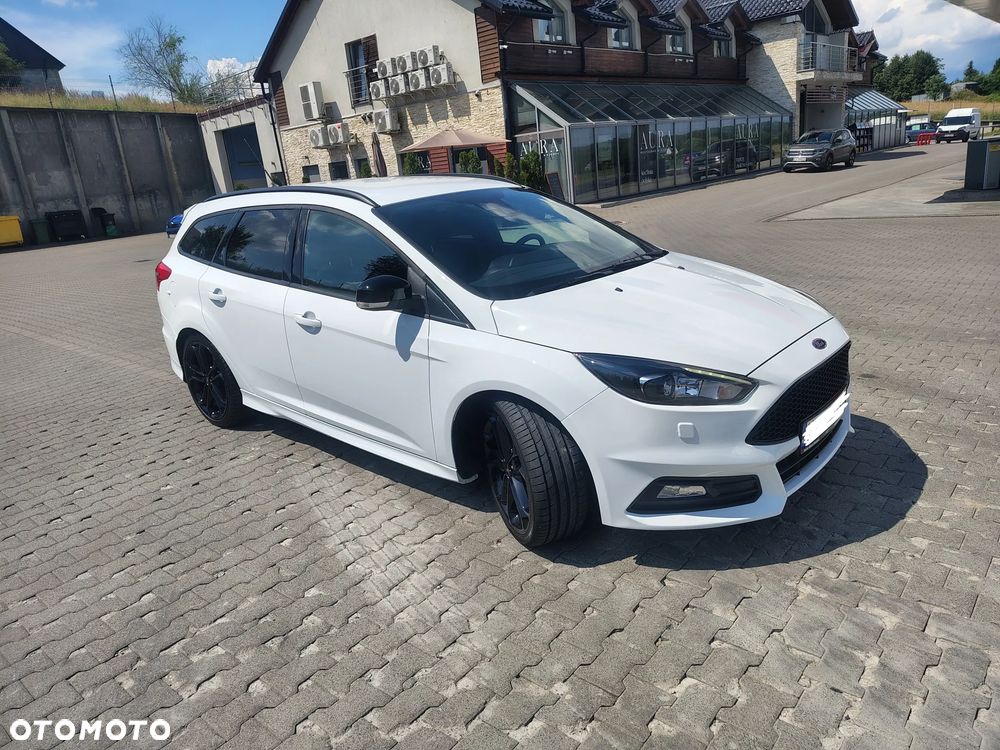 Ford Focus ST - 3