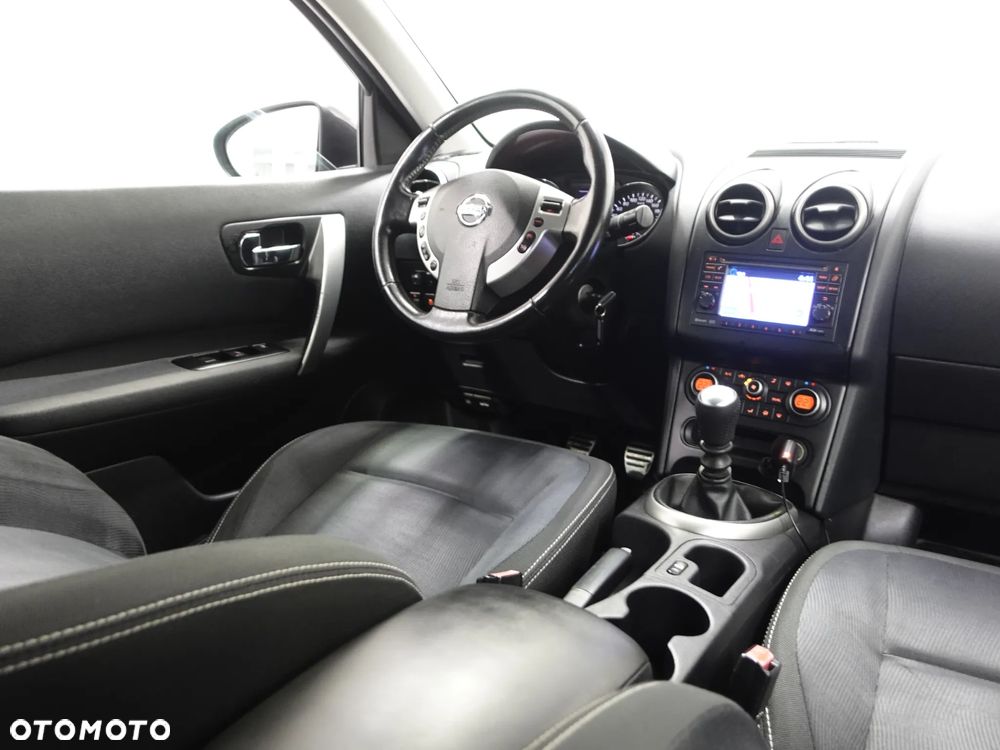 Nissan Qashqai 2.0 dCi DPF I-Way - 30