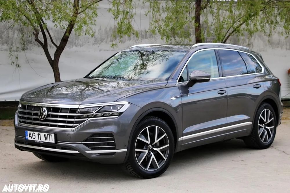 Volkswagen Touareg - 1