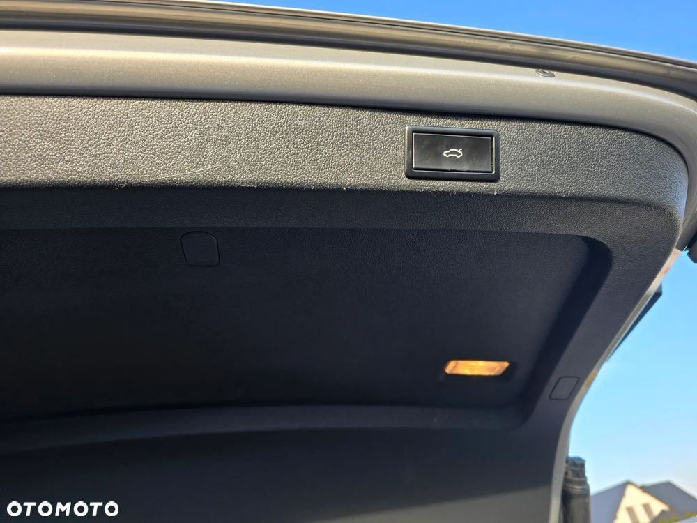 Skoda Superb 2.0 TDI Ambition - 27