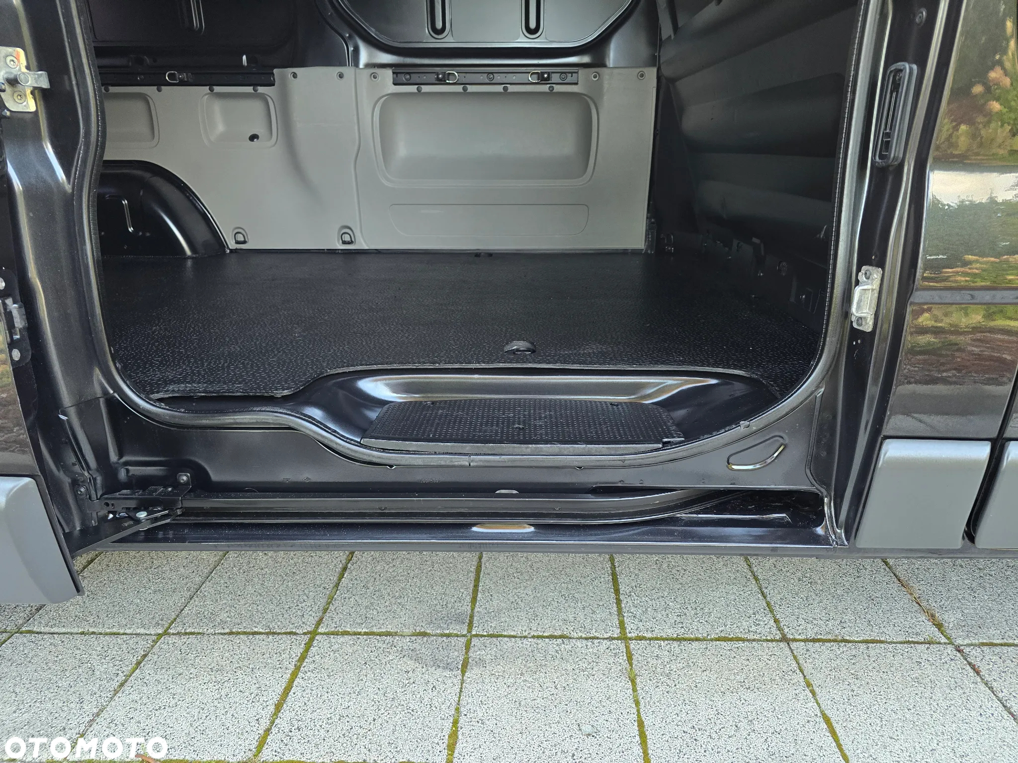Opel Vivaro - 25