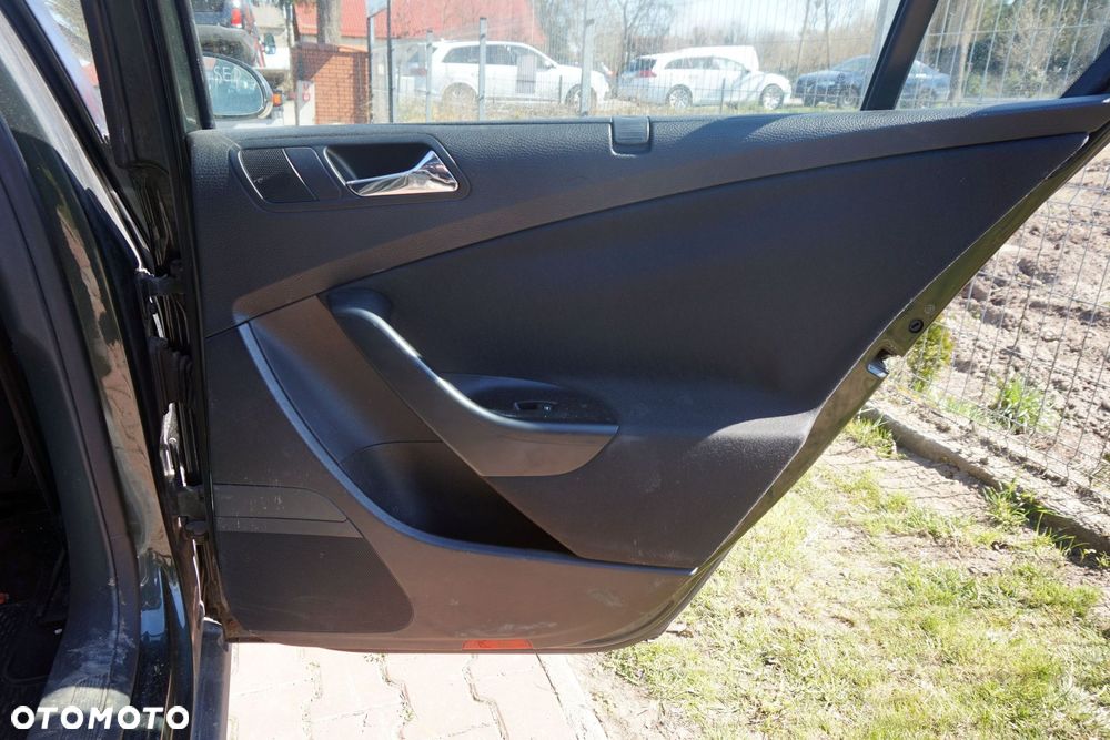 BOCZEK TAPICERKA DRZWI PRAWY TYŁ PASSAT B6 SEDAN ROLETA VOLKSWAGEN 2005-2010 - 3