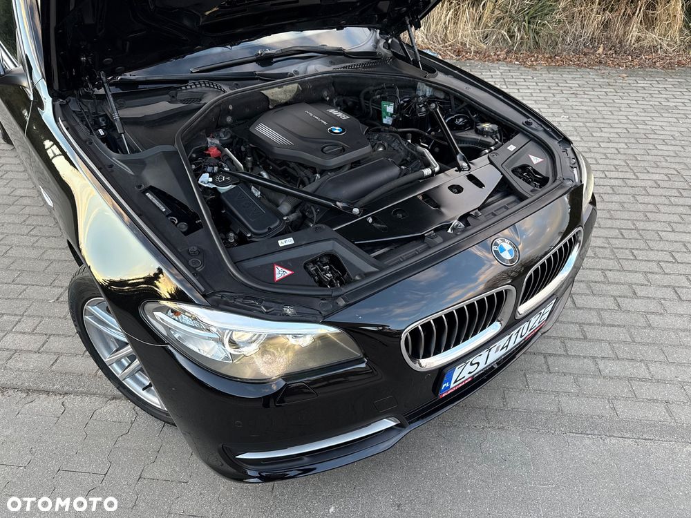 BMW Seria 5 520d xDrive - 29