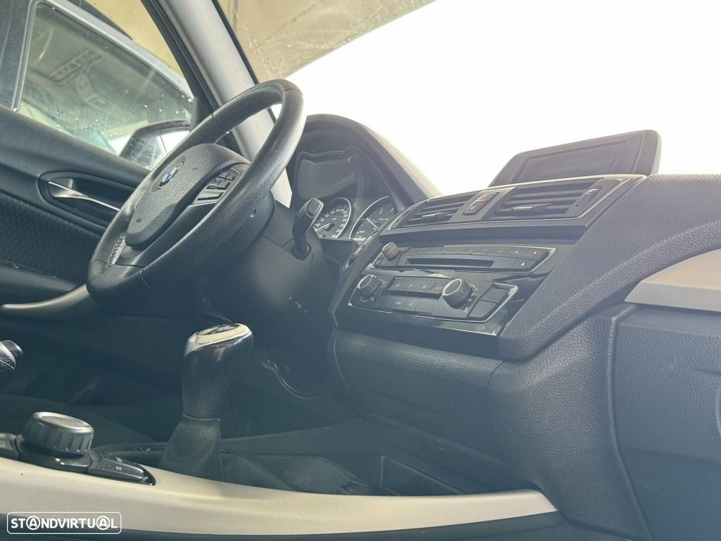 BMW 114 d Line Urban - 33