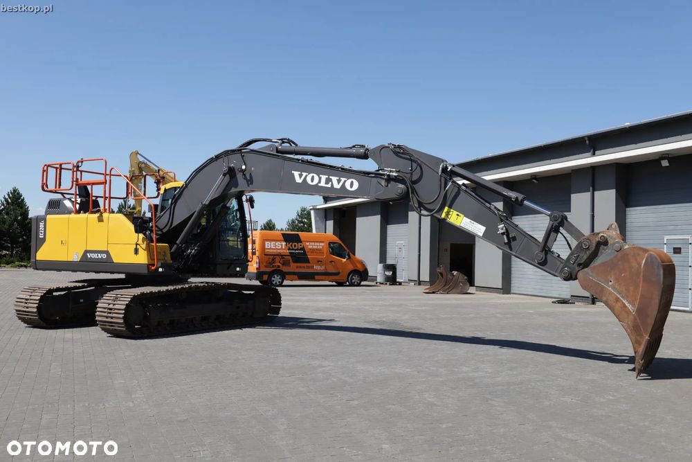 Volvo EC220EL - 37