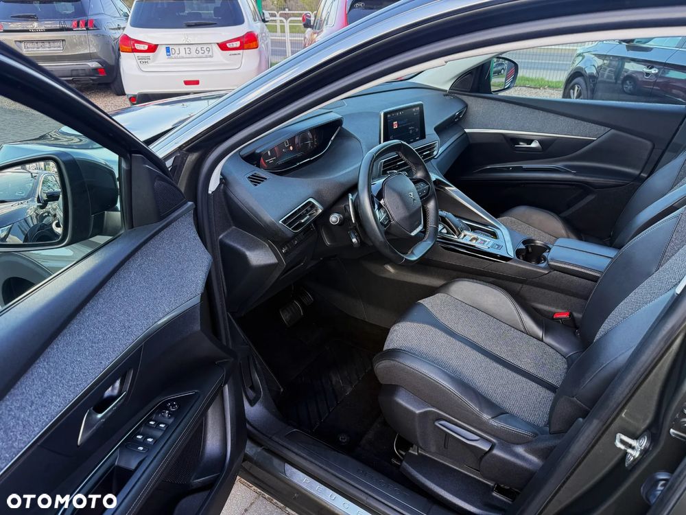 Peugeot 3008 BlueHDi 130 Stop & Start EAT8 Allure - 7