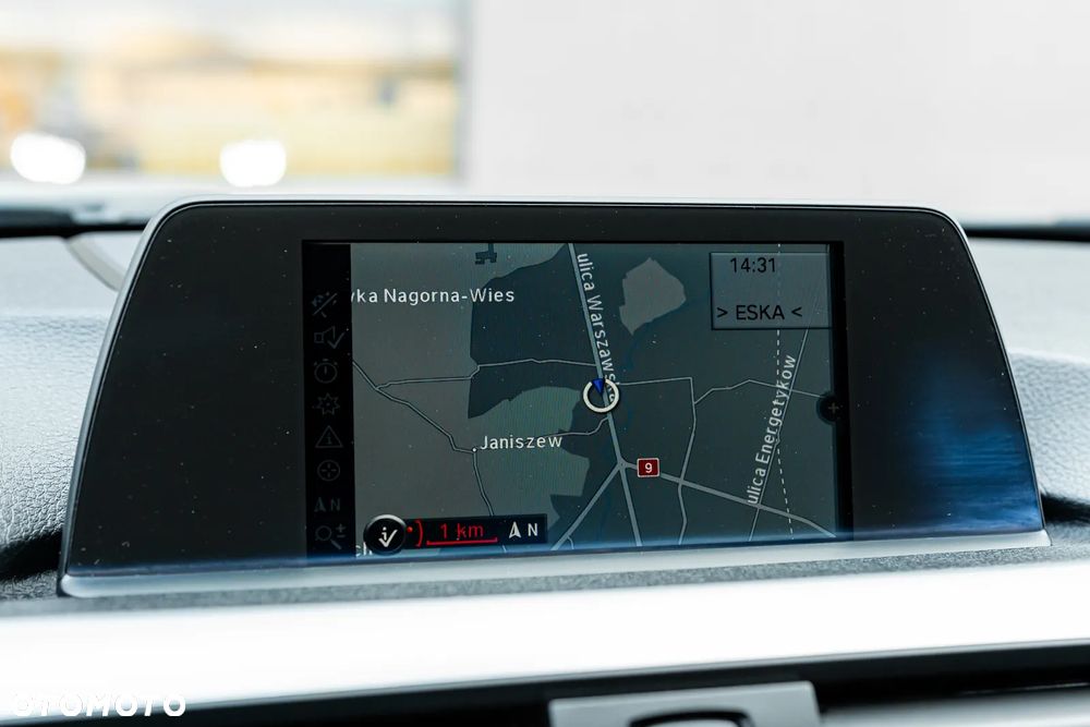 BMW Seria 3 320d - 26