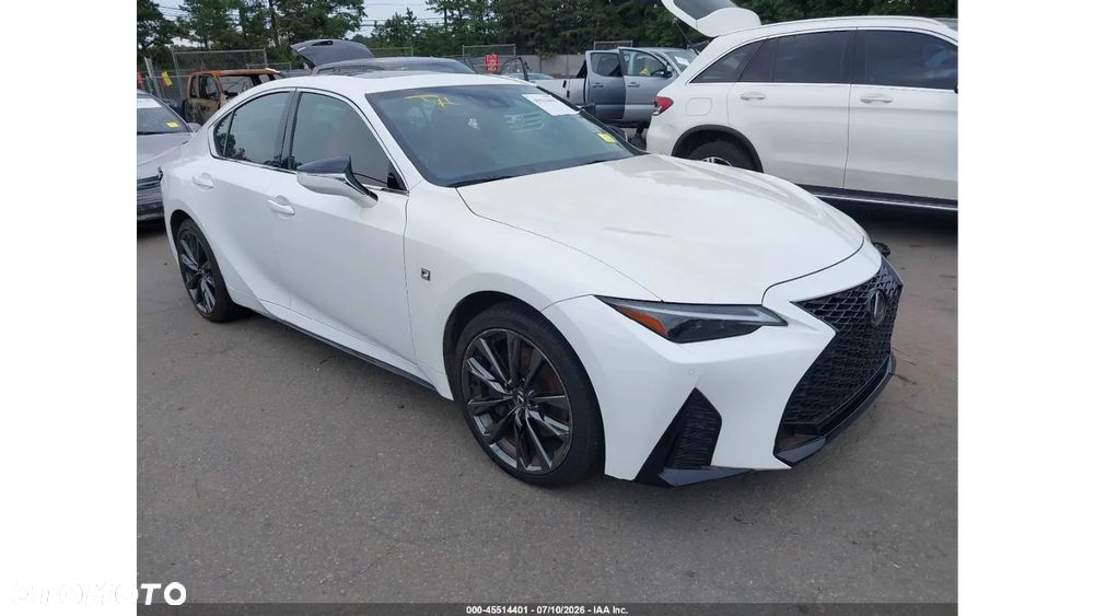 Lexus IS - 1