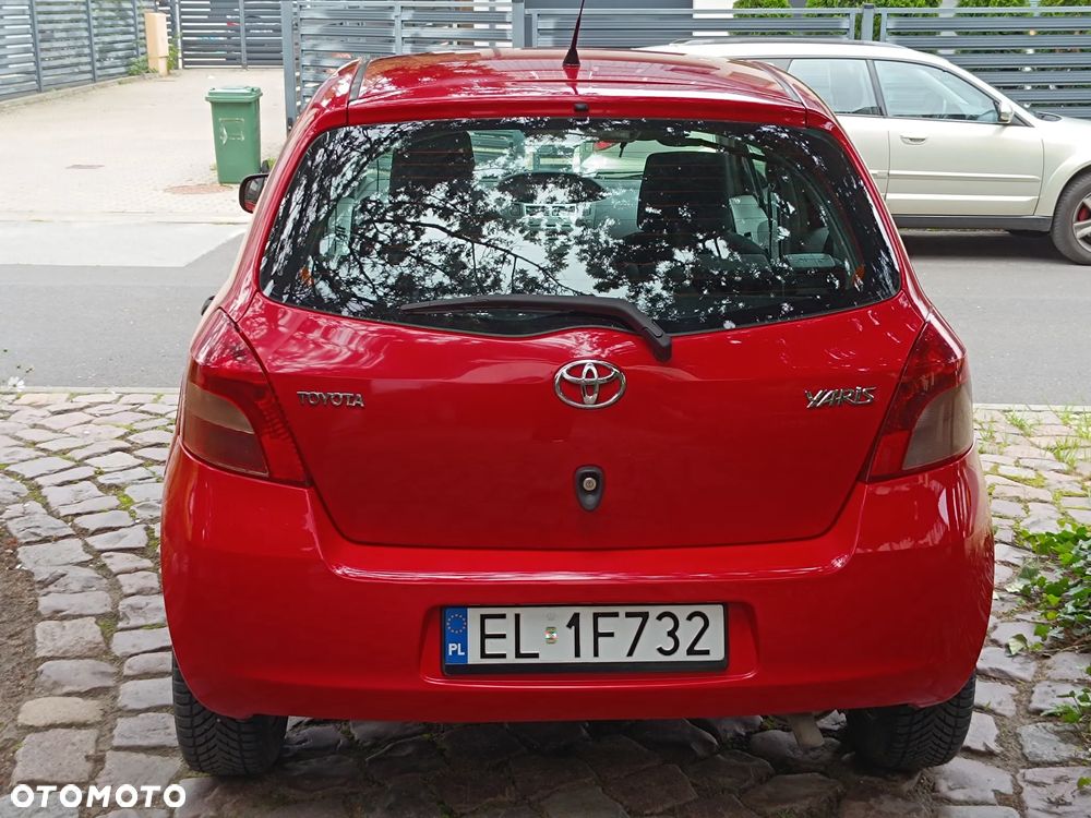 Toyota Yaris 1.0 VVT-i - 6