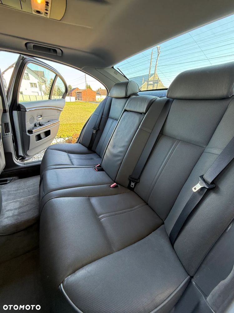 BMW Seria 7 - 30