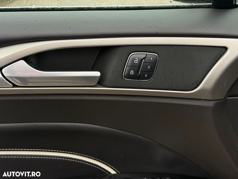 Ford Mondeo - 22