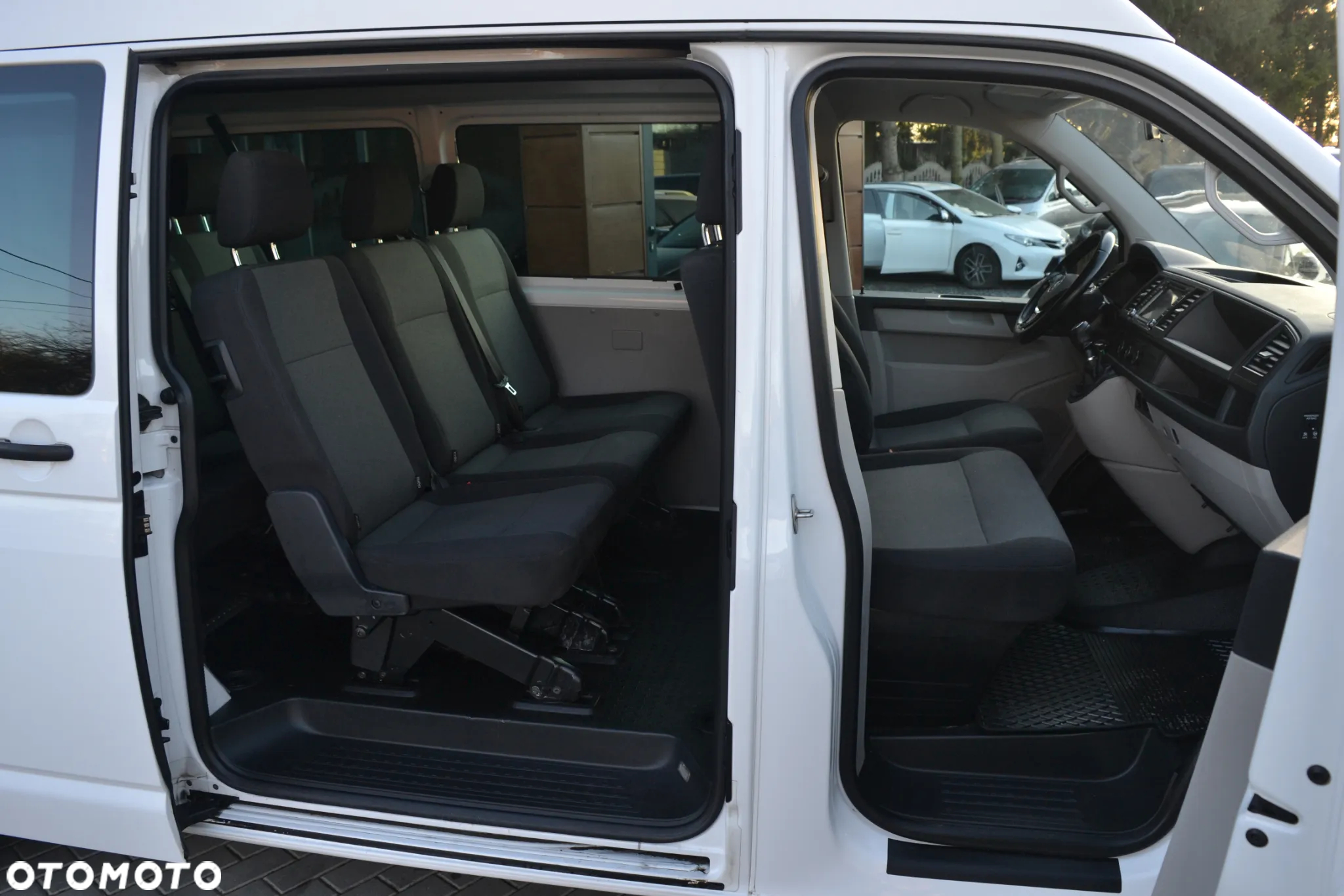 Volkswagen Transporter - 16