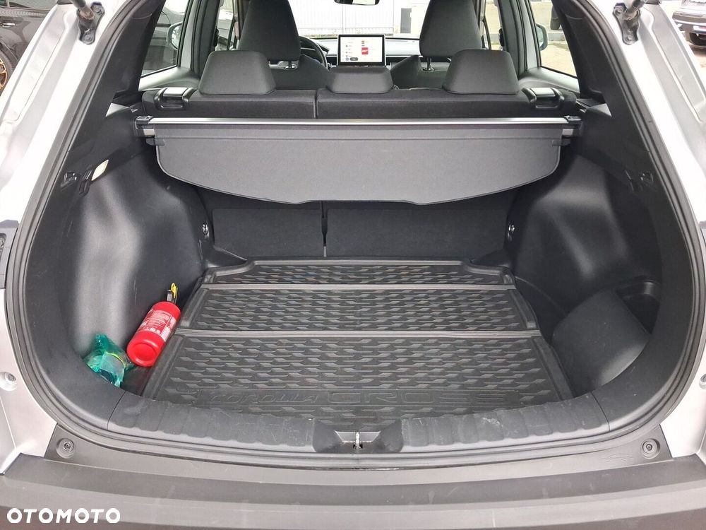 Toyota Corolla Cross - 12