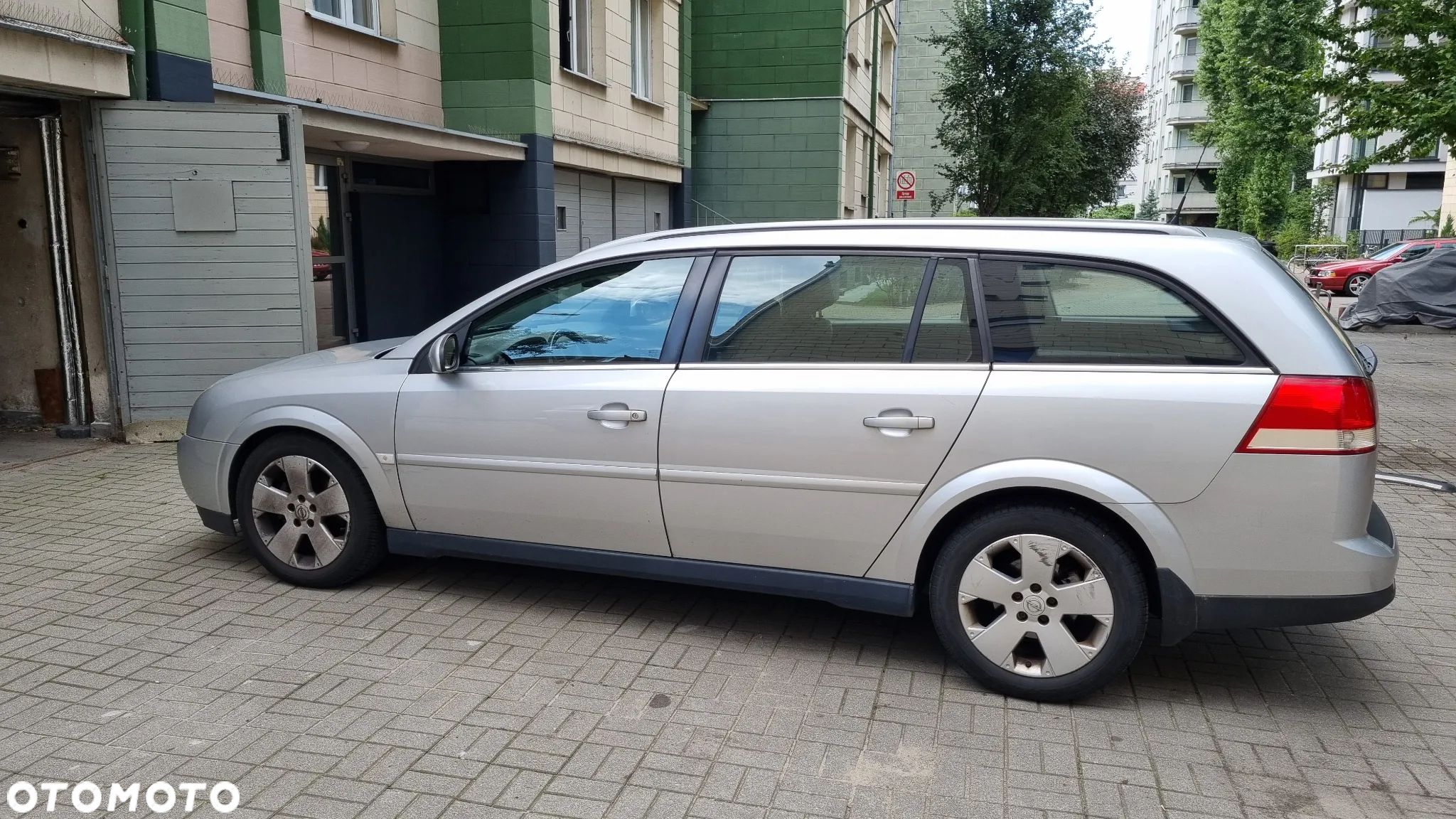 Opel Vectra 2.2 Automatik Cosmo - 2