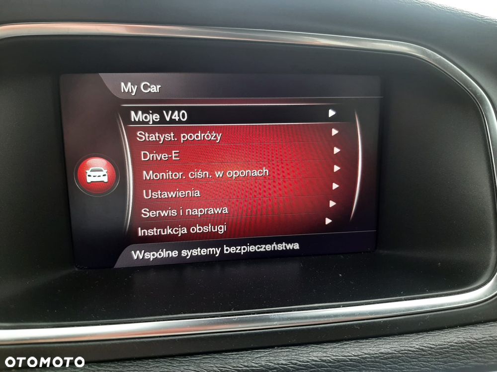 Volvo V40 D3 Geartronic RDesign - 34