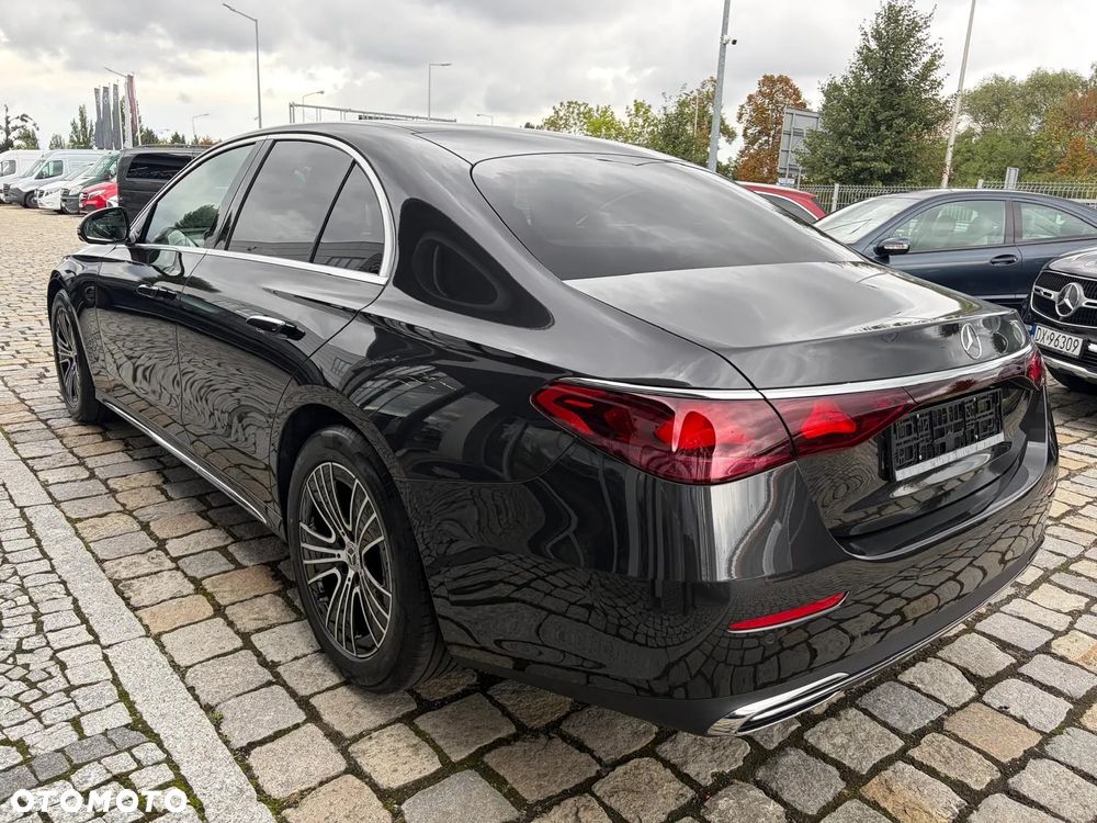 Mercedes-Benz Klasa E 220 d mHEV 4-Matic Exclusive 9G-Tronic - 6