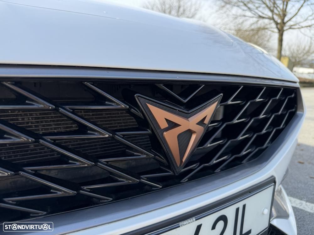 Cupra Leon 1.4 e-Hybrid VZ DSG - 11