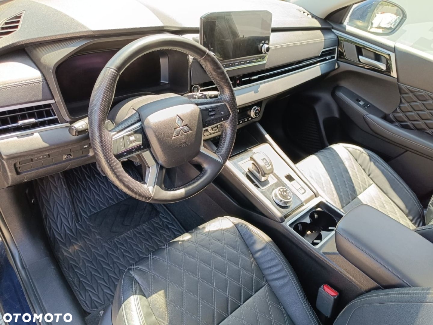 Mitsubishi Outlander - 20