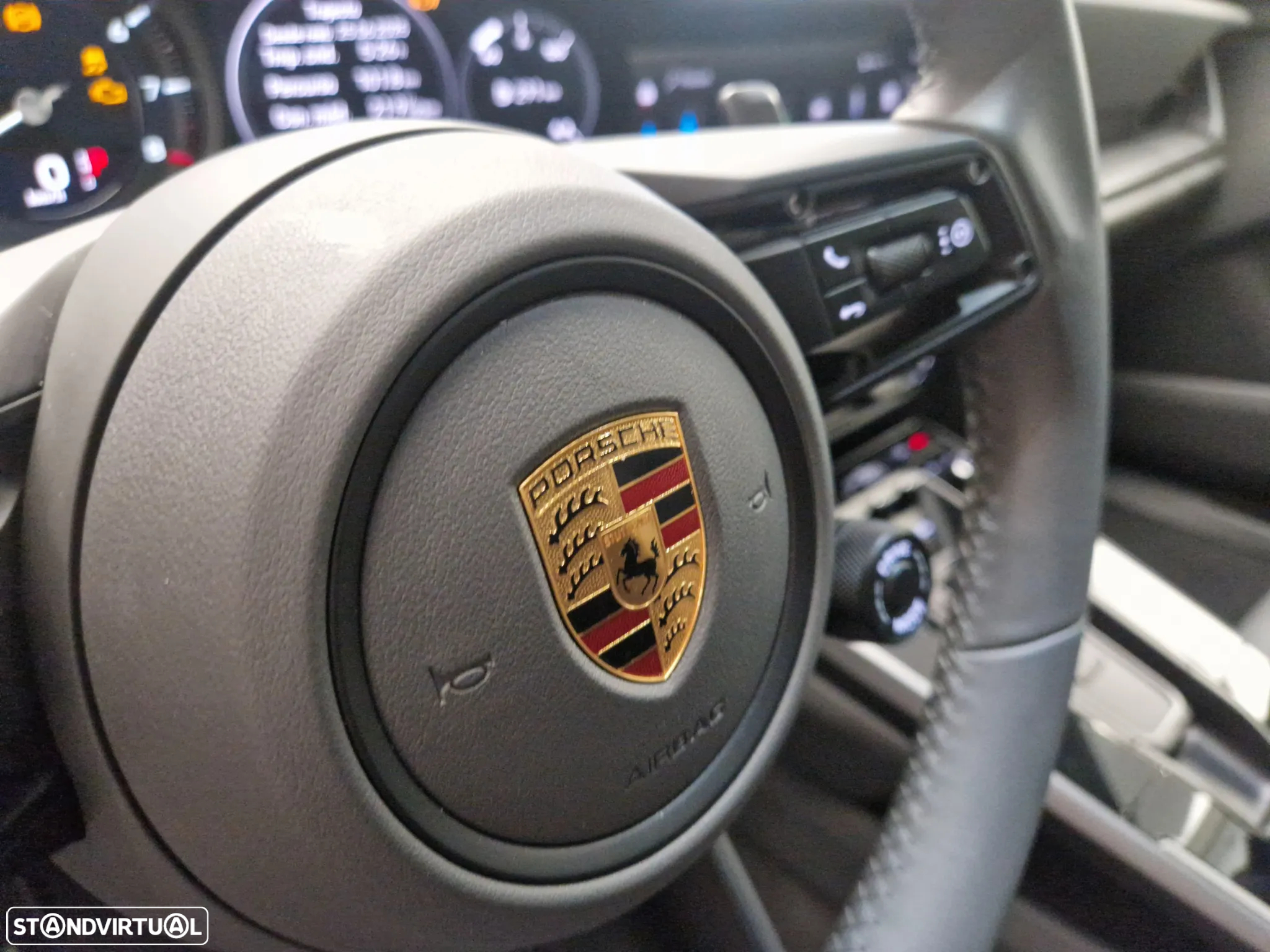 Porsche 911 Série F - 20