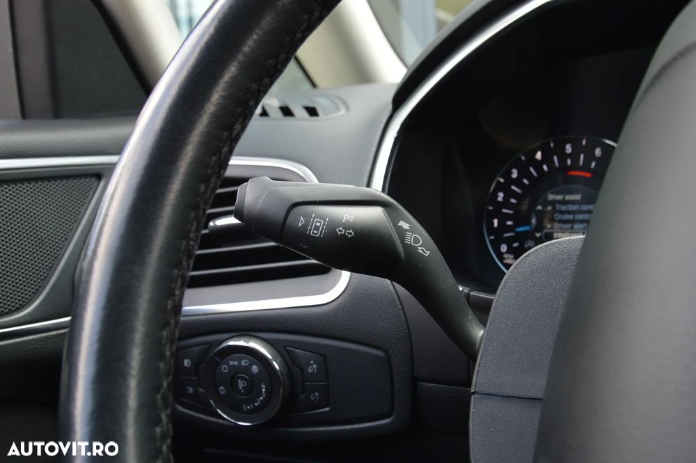 Ford S-Max 2.0 EcoBlue Allrad Aut. Titanium - 26