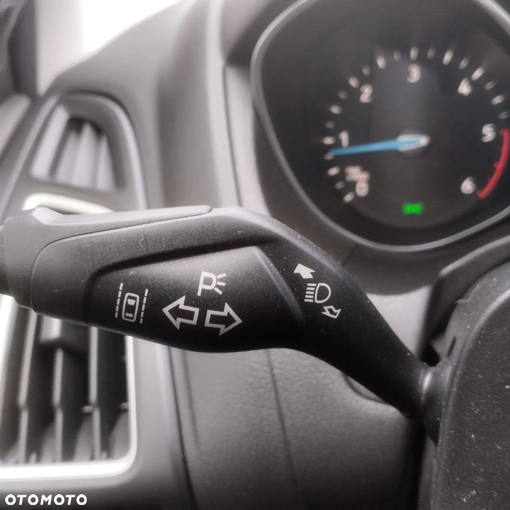 Ford Focus 2.0 TDCi Titanium ASS - 35