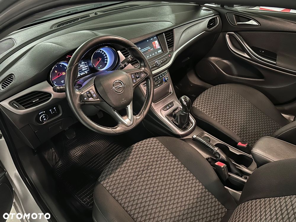 Opel Astra 1.4 T Dynamic - 8